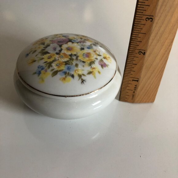 Vintage Floral Ceramic Round Dresser Trinket Box With Lid Made In Japan - Picture 4 of 6